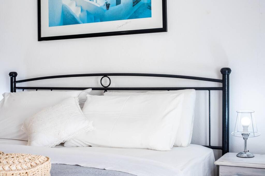 White Wave Studio 1 , 3Min Walk From Kamari Beach Екстериор снимка