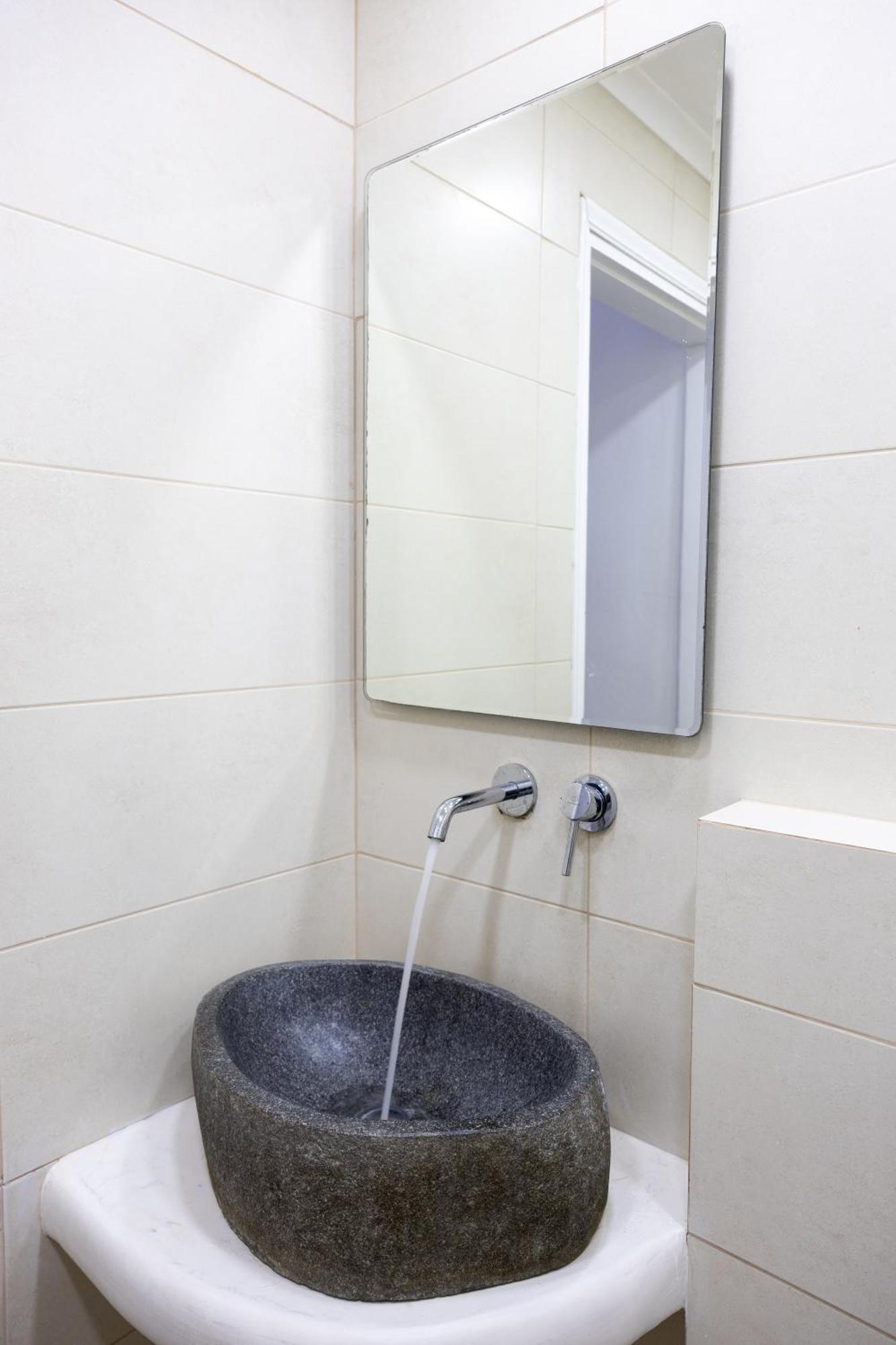 White Wave Studio 1 , 3Min Walk From Kamari Beach Екстериор снимка